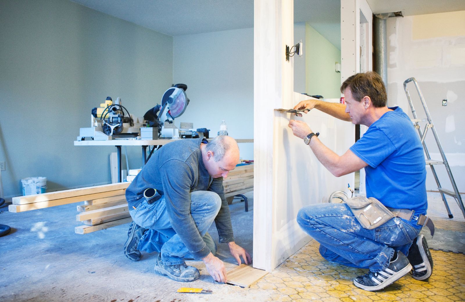 It is better to renovate or sell your property. Analyze with Inmobiliaria Serra and make the best decision with our experts.