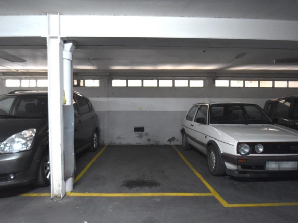 Ref. 03-60374/1098 - Plaza de párquing en venta