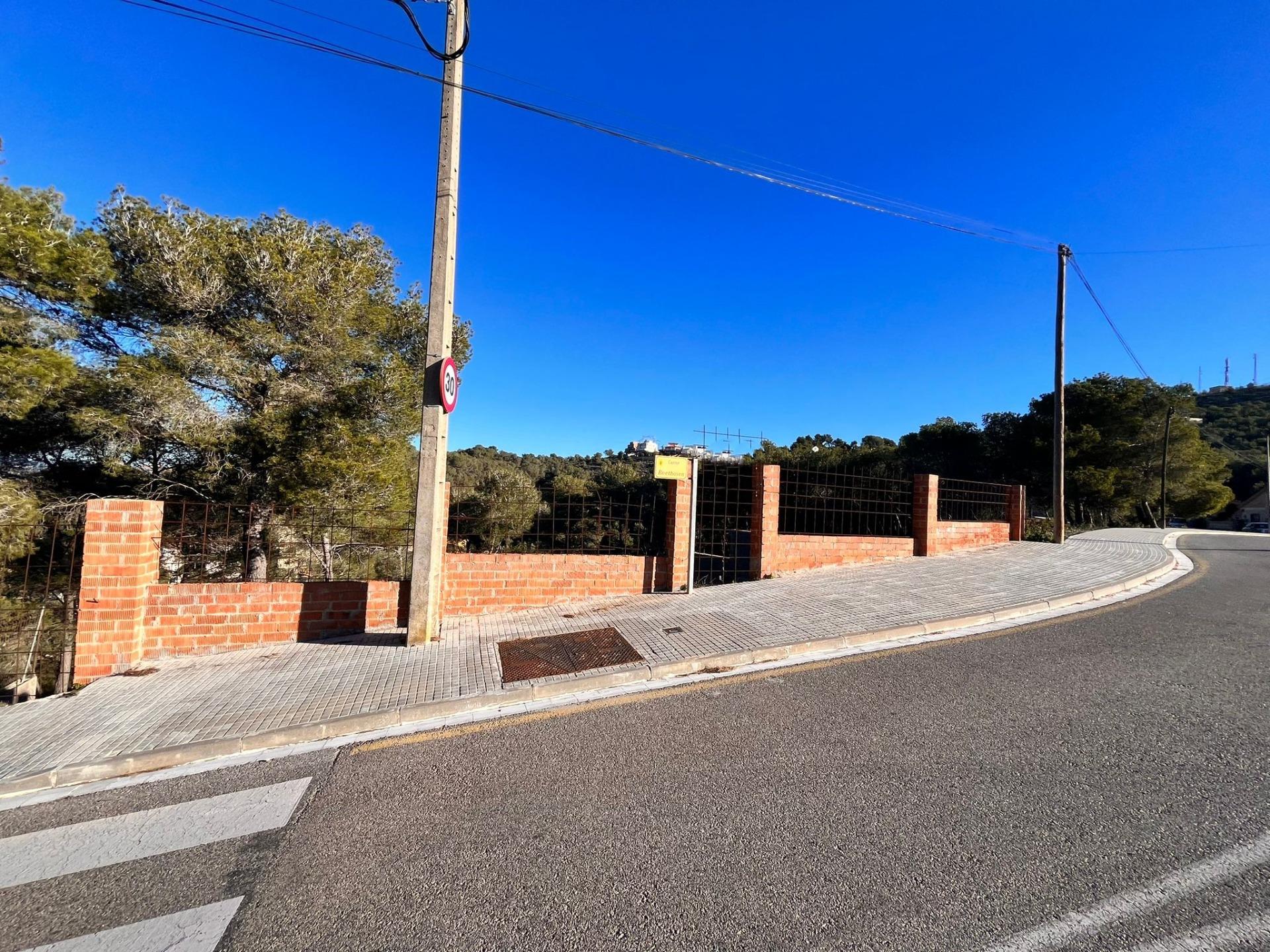Ref. 25-5320/1468 – Parcela en Urb California de Canyelles