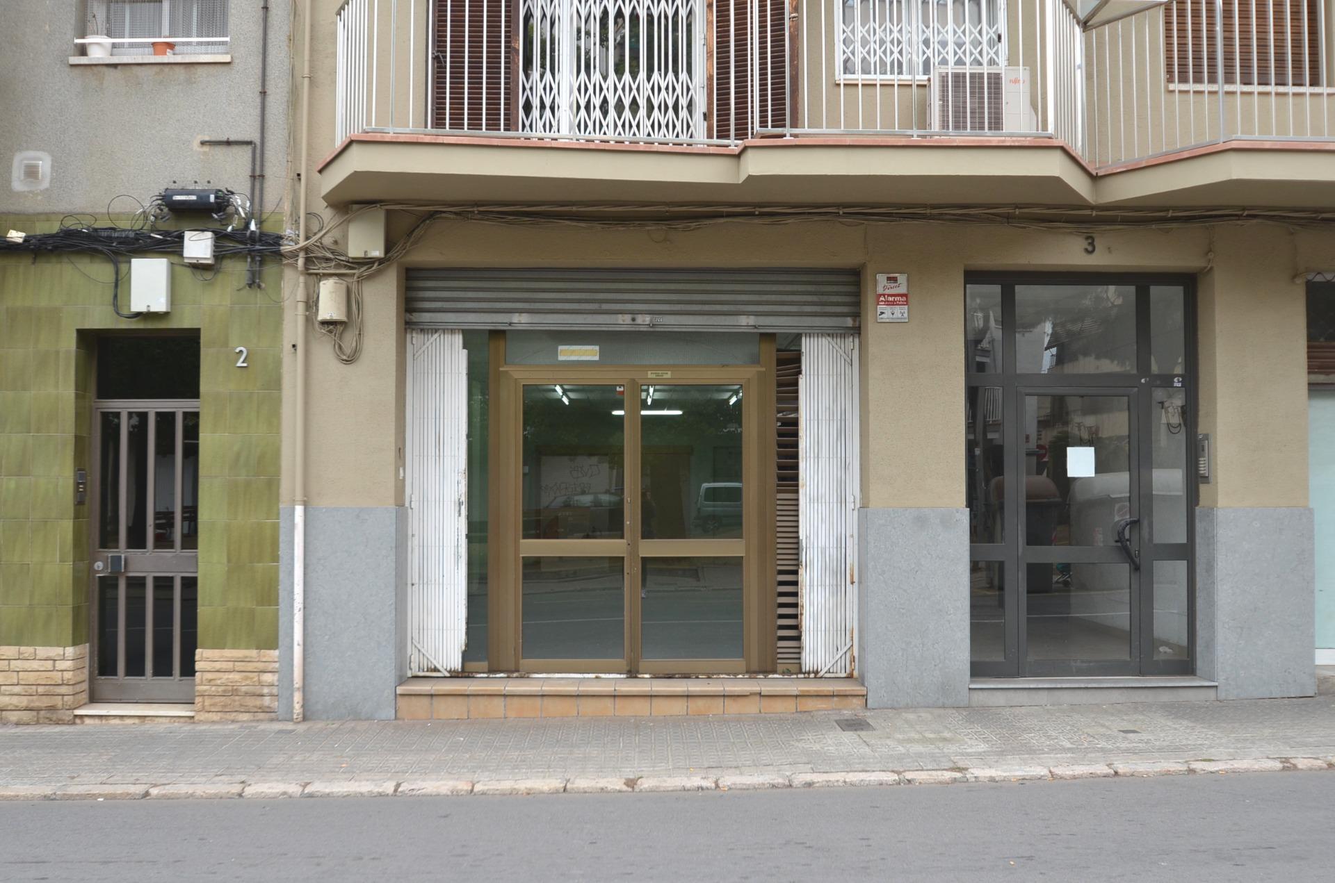 Ref. 03-22487/1098 – Local comercial de alquiler situado en el centro de Vilanova