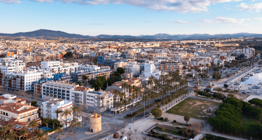 ¿Cuáles son las zonas con mayor proyección inmobiliaria en el Garraf y el Penedès?