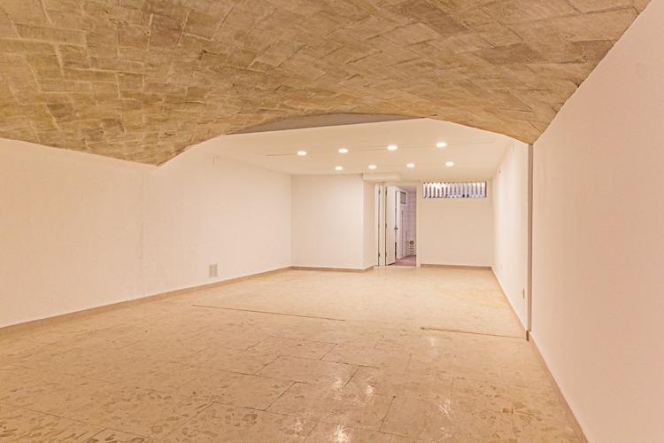 Ref. 30-120F029/1649 – Completely renovated