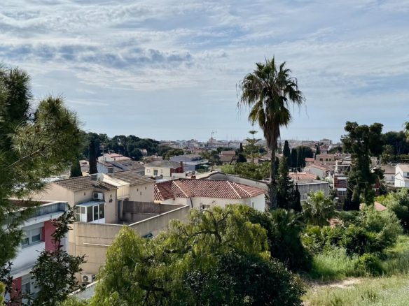 Ref. 18-02591/1266 - Casa UNIFAMILIAR amb jardí