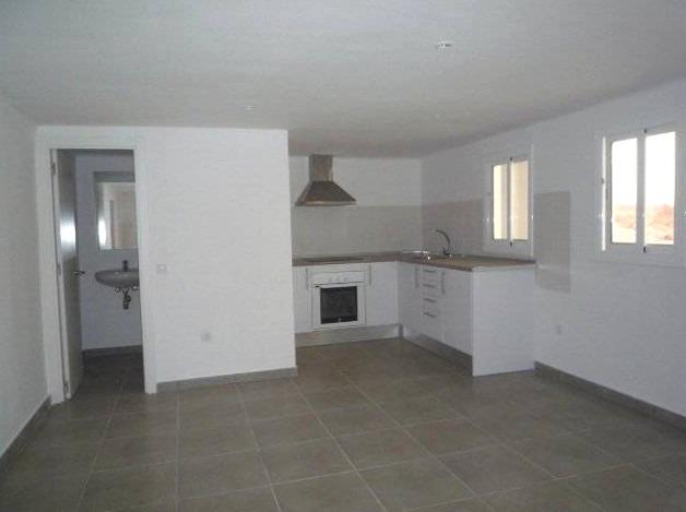 Ref. 03-5313/1098 – Secure and Attractive Investment! Renovated and rented ground floor apartment in Vilanova – Tacó area