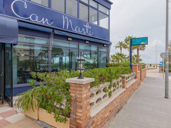 Ref. 88-GEA-CUNIT/10970 - ️ Restaurant a Primera Línia de Mar – En Ple Funcionament
