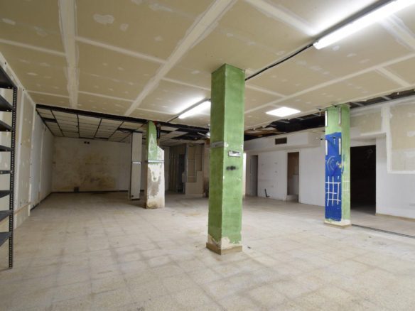 Ref. 03-22465/1098 - Local comercial en venta al lado de Rambla de la Pau