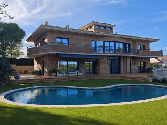 Ref. CV372/1259 - Exclusiu xalet en venda a la zona del Tennis