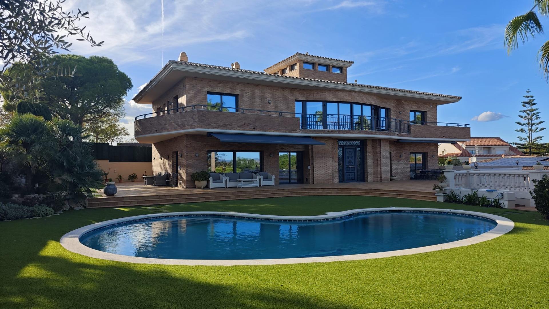 Ref. CV372/1259 - Exclusivo chalet en venta en la zona del Tennis