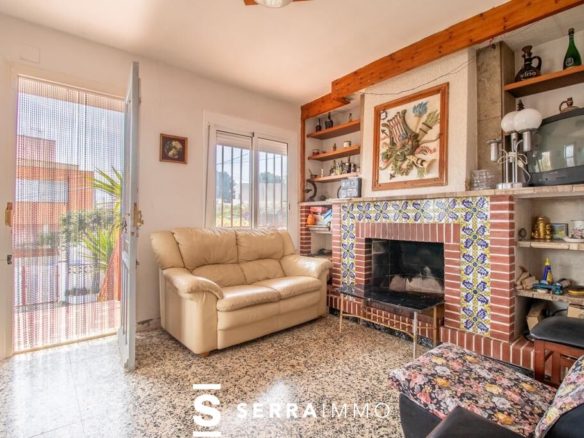 Ref. 6347 - Magnífica casa independiente en esquina en La Collada Sis Camins – Parcela de casi 600 m²