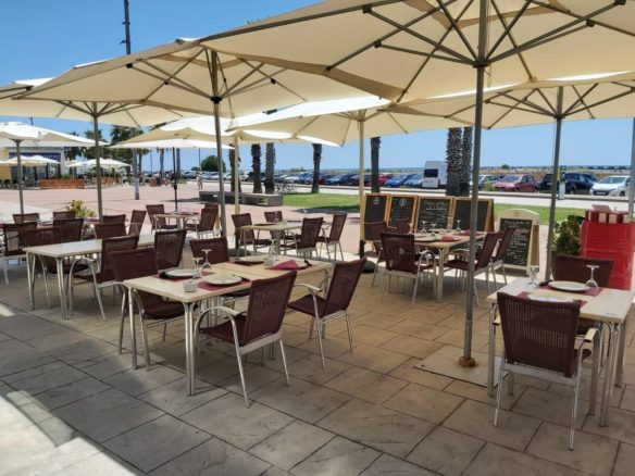 Ref. 25-5491/1468 - Arrosseria-Braseria a primera línia de mar a les Salines-Mota de Sant Pere