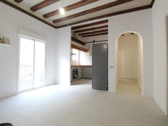 Ref. 5-2347/1086 - Apartment for sale in Barcelona, Plaza Real