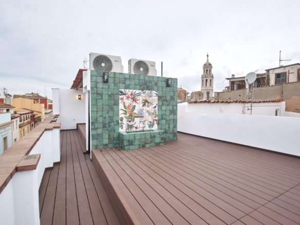 Ref. 14-5204/1213 - ¡¡ CASA ÚNICA EN EL CENTRO DE VILANOVA !!