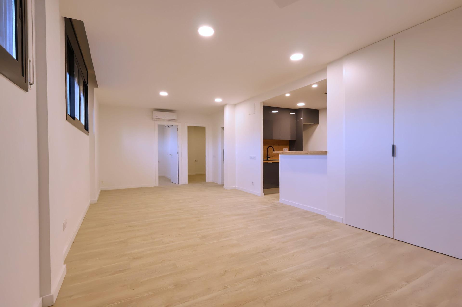 Ref. 14-5246/1213 – APARTMENT IN VILANOVA I LA GELTRÚ – RONDA IBÉRICA !!