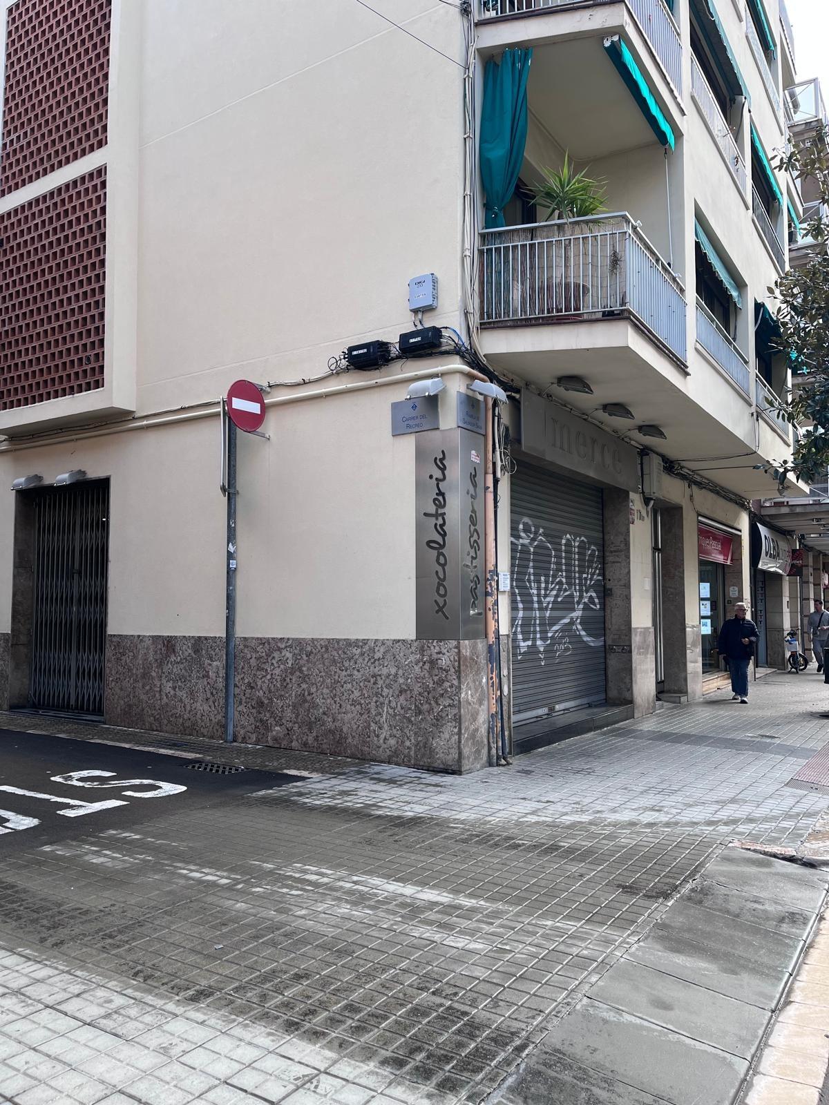 Ref. 01-00328/1111 – Local cèntric