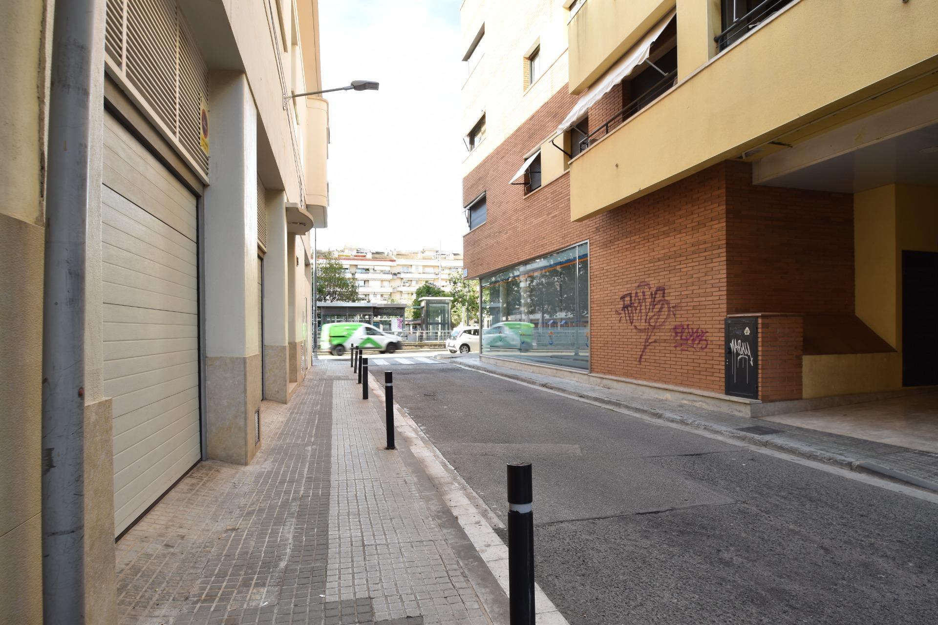 Ref. 03-22537/1098 – Commercial premises for sale in the centre of Vilanova