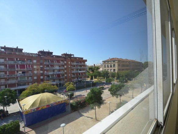 Ref. 03-22518/1098 - Despatx en venda