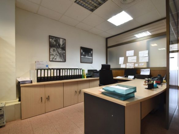 Ref. 03-22528/1098 - Oficines en venda al centre de Vilanova. IDEAL INVERSORS!