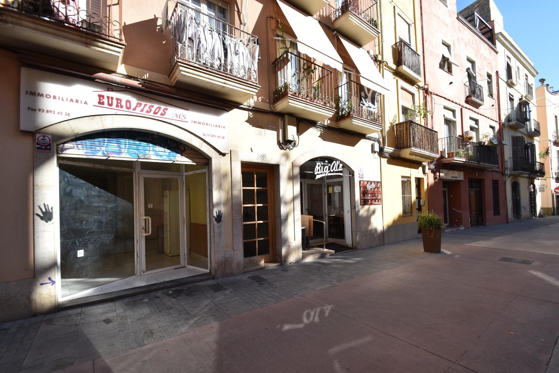 Ref. 03-21724/1098 – Premises with Smoke Outlet in Vilanova