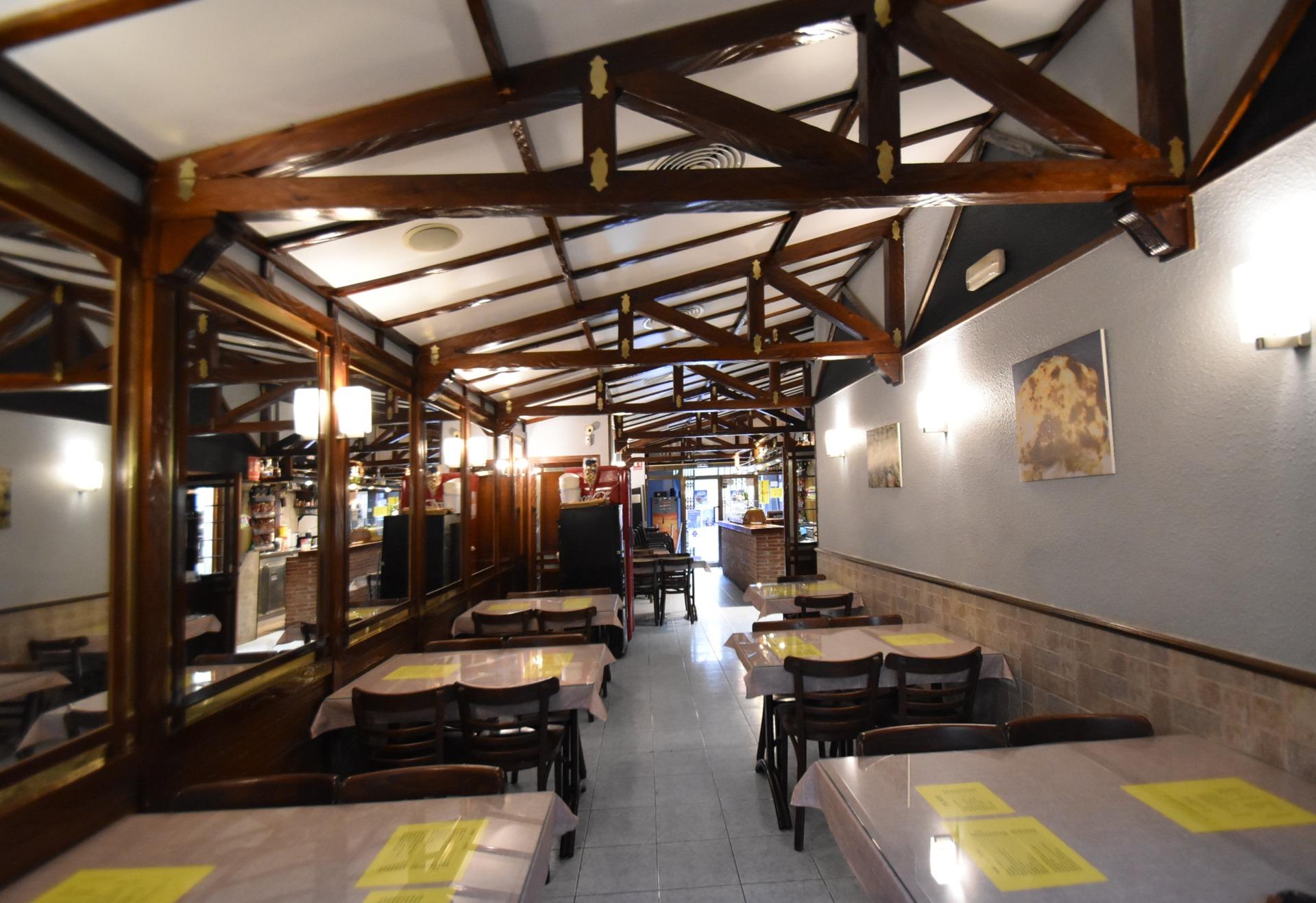 Ref. 03-22503/1098 – Se traspasa por jubilación restaurante a pleno rendimiento en la mejor zona de Vilanova