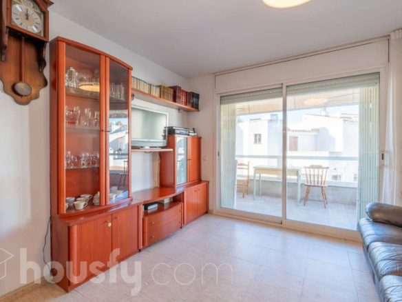 Ref. 945762 - Cozy Apartment with Terrace and Parking in Cubelles