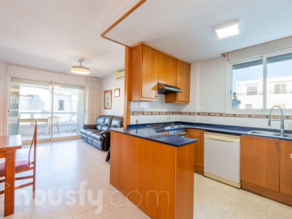 Ref. 945762 - Acogedor Piso con Terraza y Parking en Cubelles