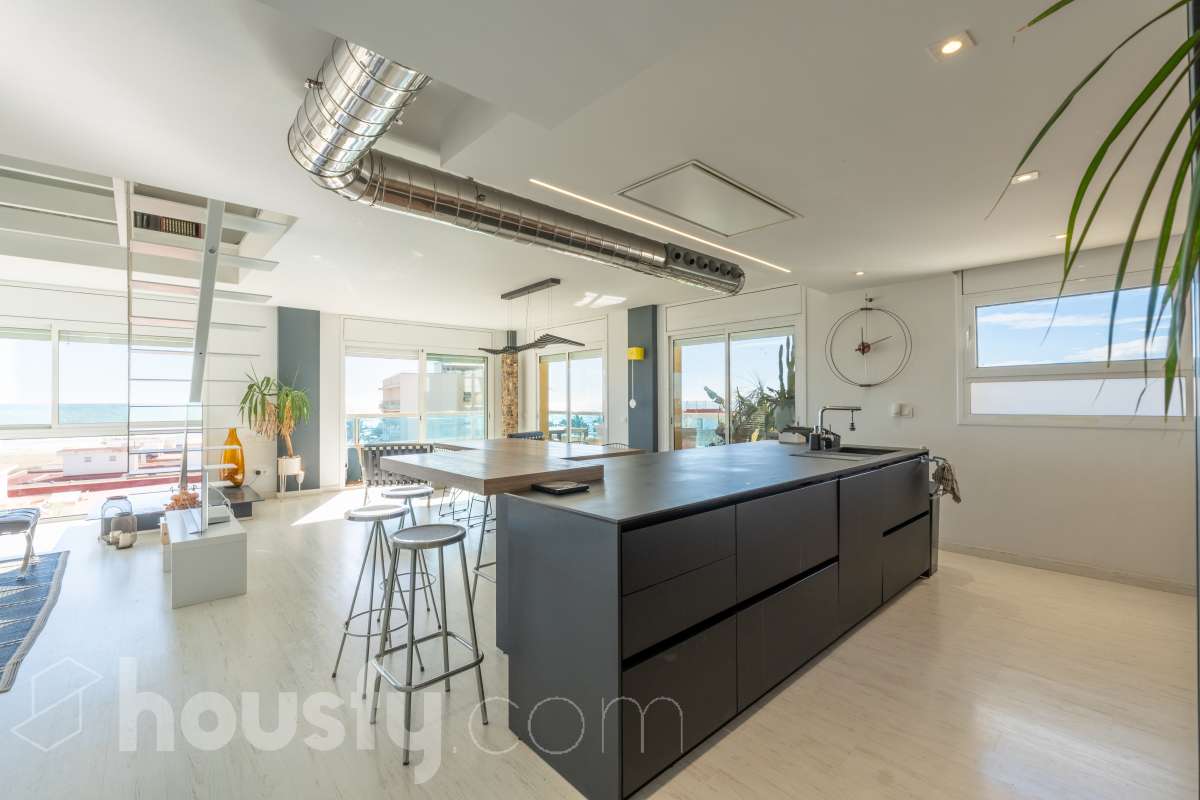 Ref. 947933 – Designer duplex in Ribes Roges