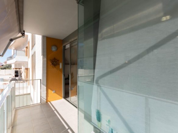 Ref. 11405/1045 - Vivienda con terraza a dos pasos de la playa de Sant Sebastià