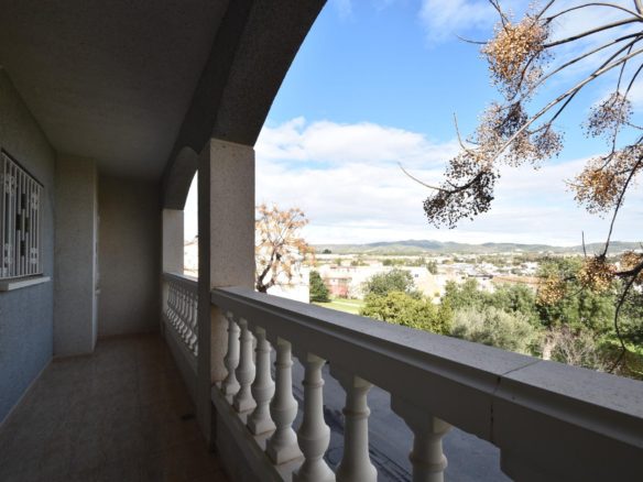 Ref. 03-11703/1098 - Townhouse for sale