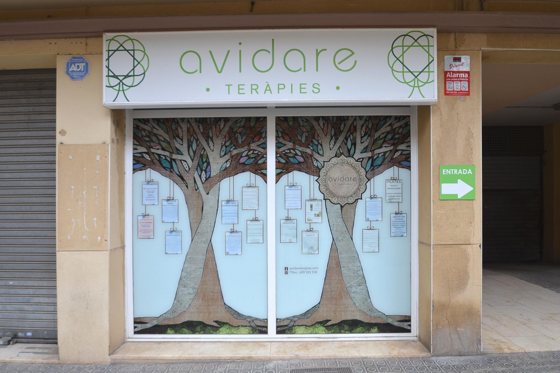 Ref. 03-22433/1098 – Local comercial de lloguer