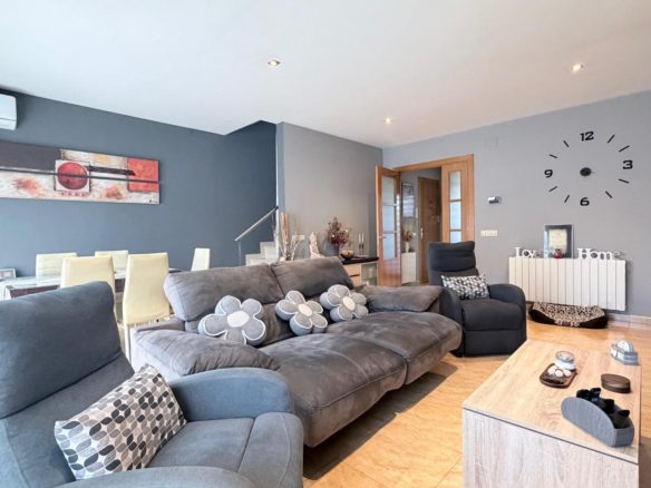 Ref. 53RJUR1/5459 - TU NUEVO COMIENZO EMPIEZA AQUI, HOGAR COMPLETO Y ACOGEDOR