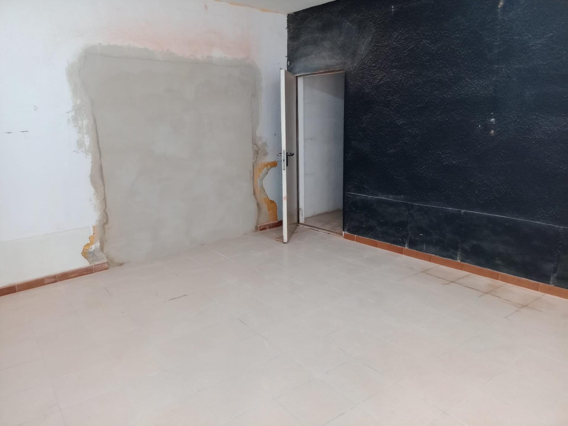 Ref. 53RJUMART82/5459 – LOCAL ALQUILER CENTRO VILAFRANCA DEL PENEDÈS