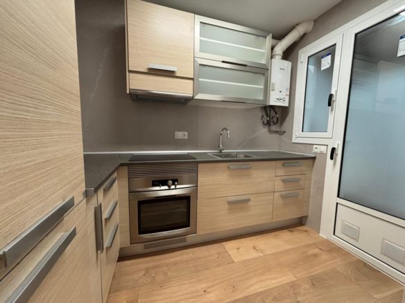 Ref. 25-5493/1468 - Apartamento reformado junto Rambla Principal