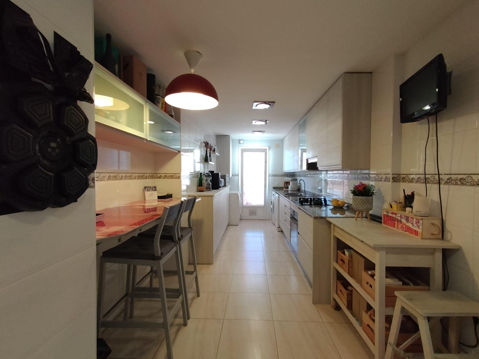1600