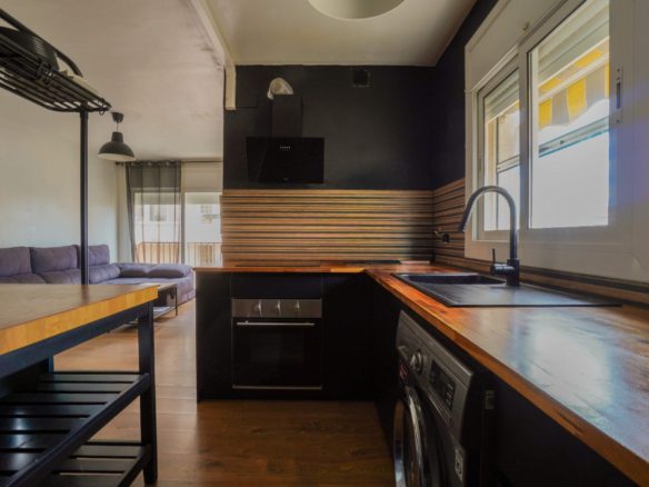 Ref. RS3600152/1682 - ✨ Bright, renovated apartment with balcony and communal area with barbecue