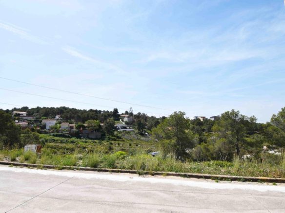 Ref. 12-TCANY12/1087 - WELL-ORIENTED LAND IN LES PALMERES, CANYELLES