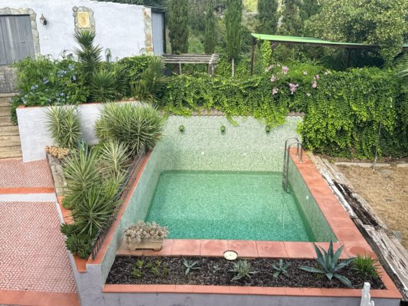 Ref. 18-02429/1266 - DETACHED HOUSE WITH POOL AND BARBECUE