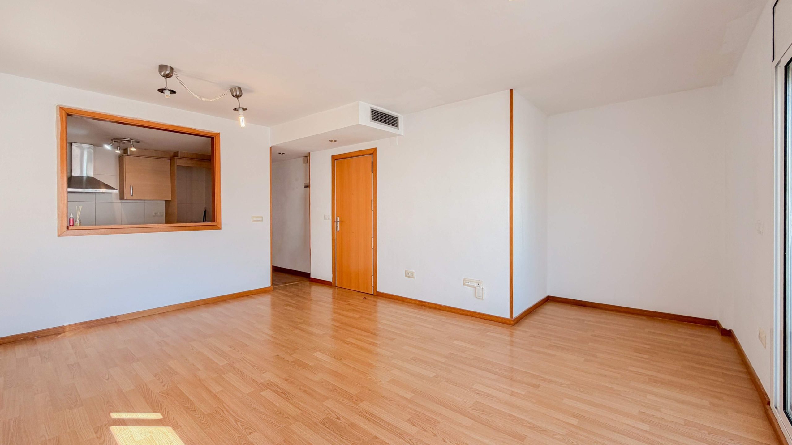 Ref. RS3600155/1682 - Piso todo exterior con solárium privado y parking | Cubelles