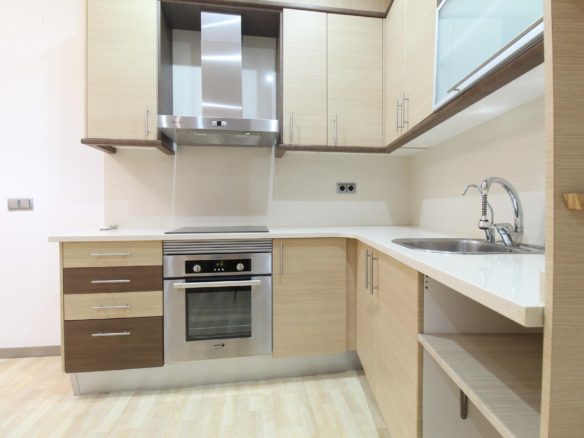 Ref. 05-4292/1086 - Planta baixa en venda a Vilanova i la Geltrú, centre