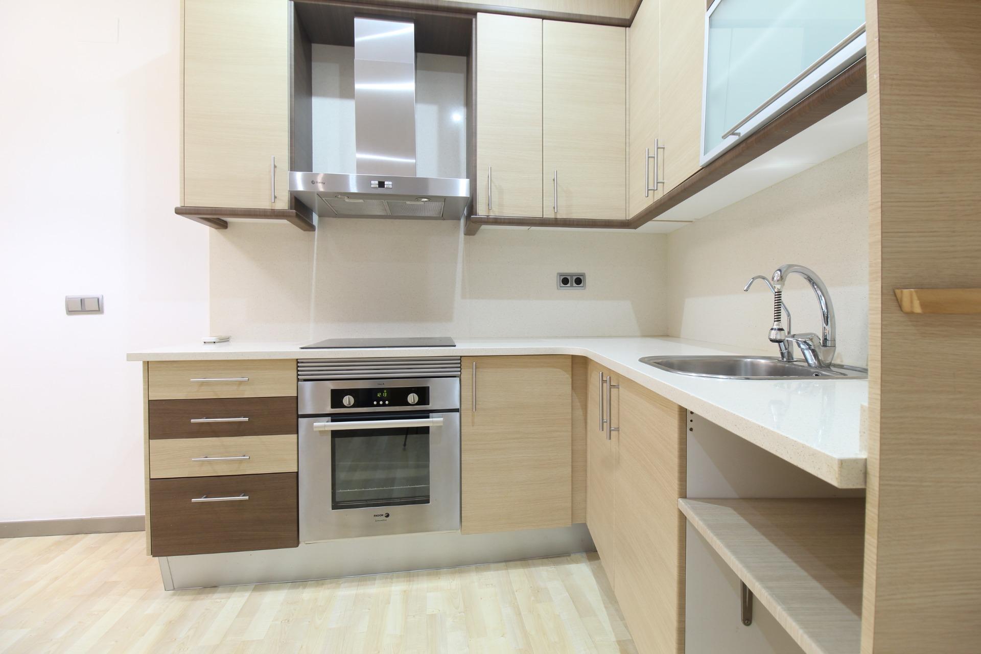Ref. 05-4292/1086 – Planta baja en venta en Vilanova i la Geltrú, centro