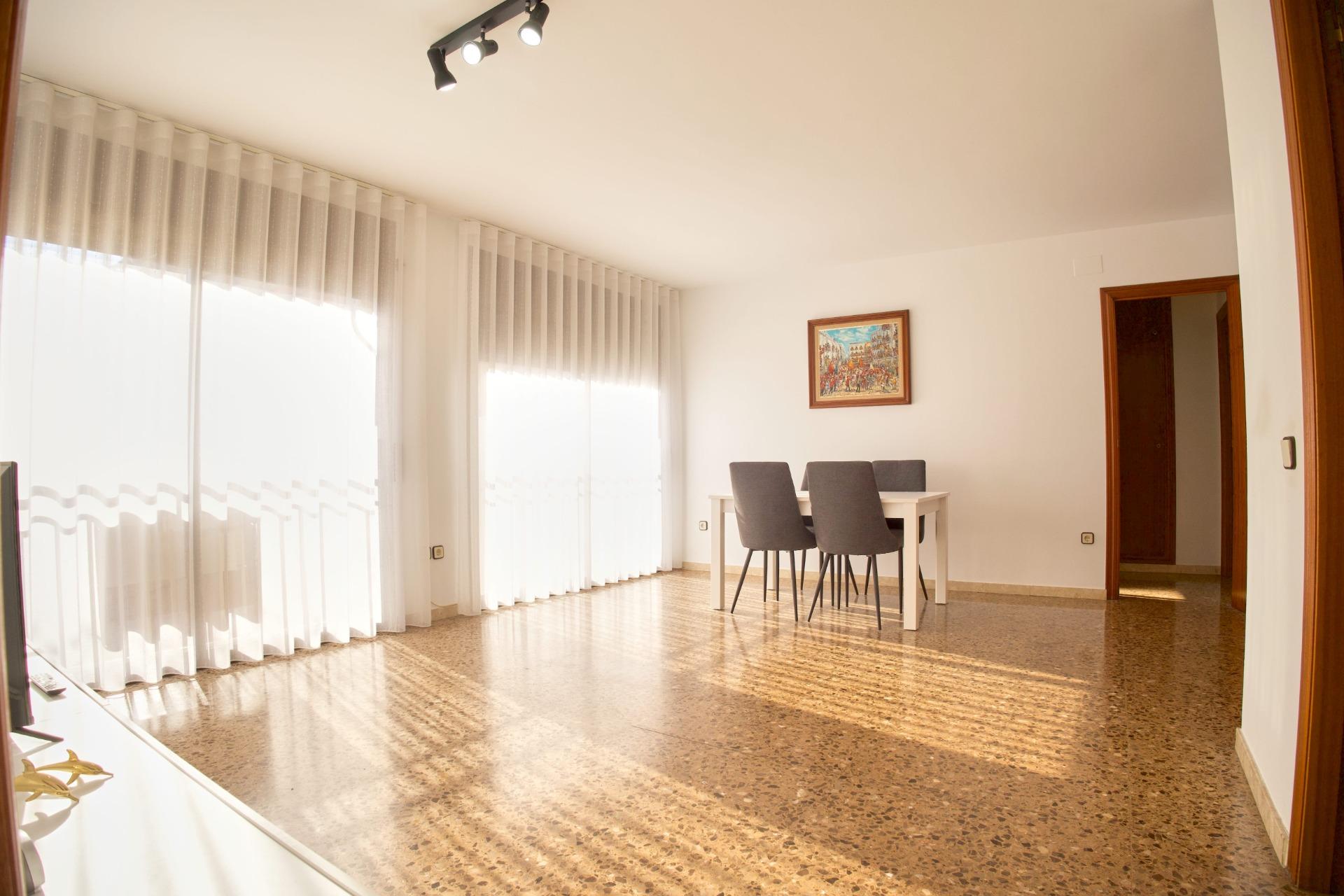 Ref. 14-5274/1213 – PISO + PARKING EN ZONA ESTACIÓN – VILANOVA I LA GELTRÚ