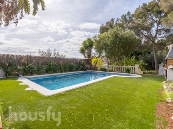 Ref. 948200 - Detached villa with pool and garden in Cubelles