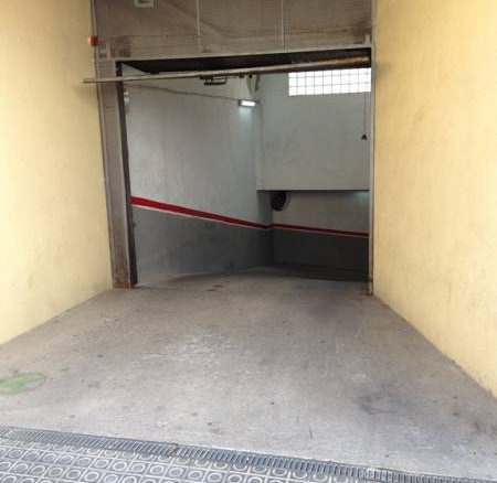 Ref. 5-3585/1086 - Plaza de garaje en venta en Vilanova i la Geltrú, c. col.legi