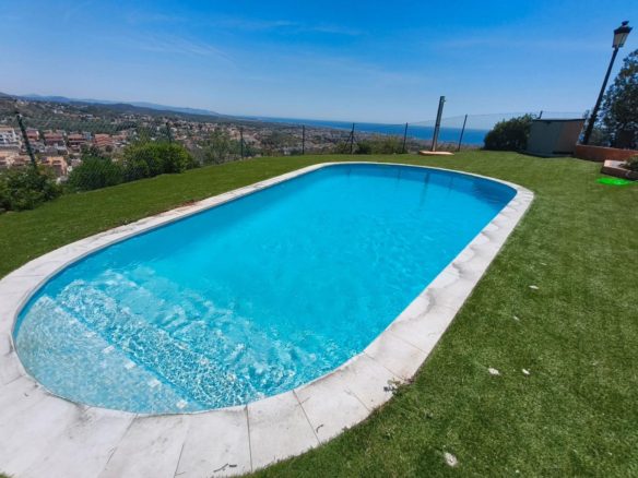 Ref. 53RJU1148/5459 - CASA DE DISSENY I DECORADA AMB MOLT BON GUST. EN UNA BONETA I TRANQUIL·LA ZONA COMUNITÀRIA AMB VISTES AL MAR I MUNTANYA, IDEAL PER VIURE TOT L'ANY