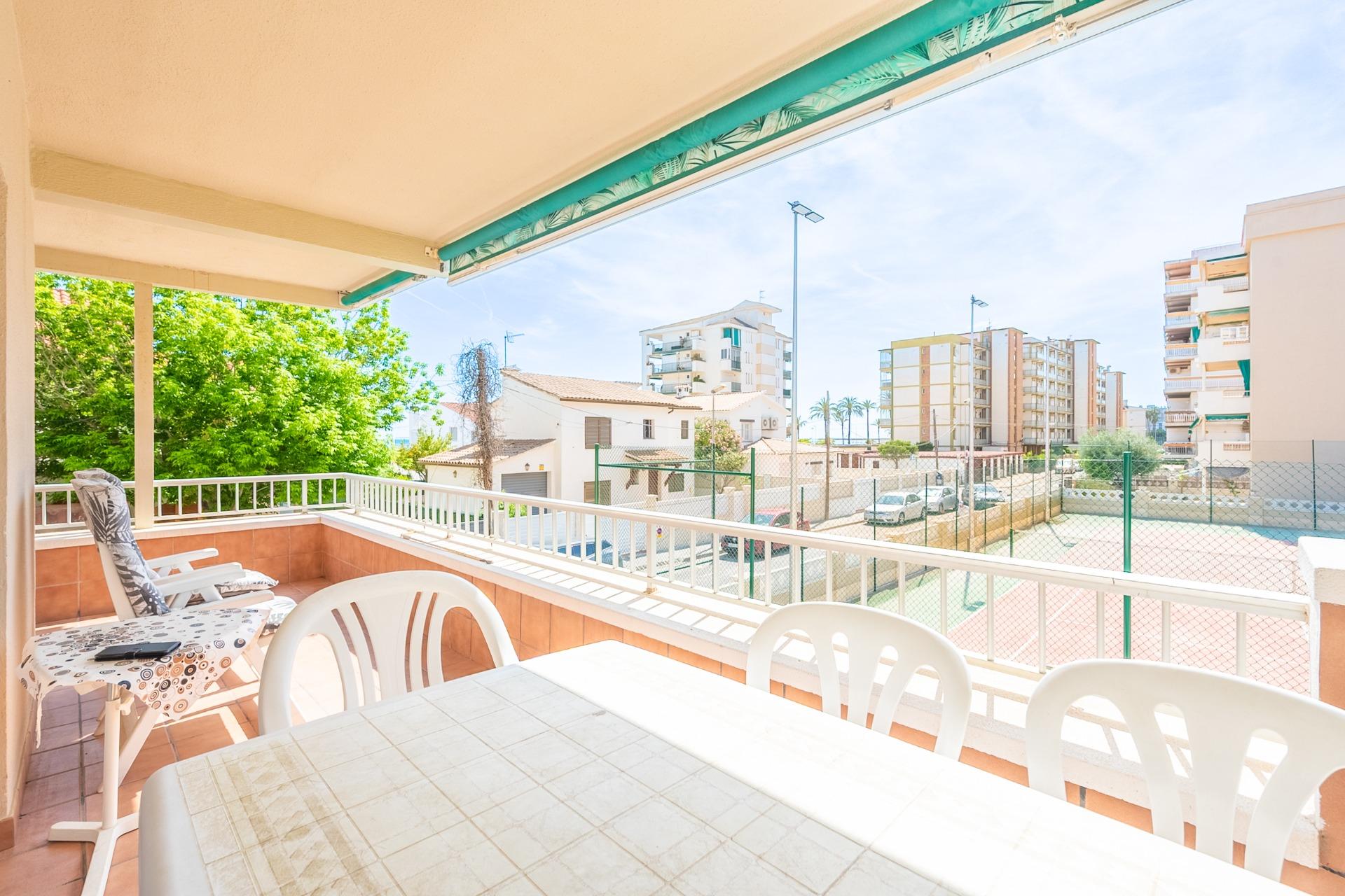 Ref. 7-APV0066/1088 - Amplio piso de 4 habitaciones con gran terraza en 2ª línea de playa de Cunit