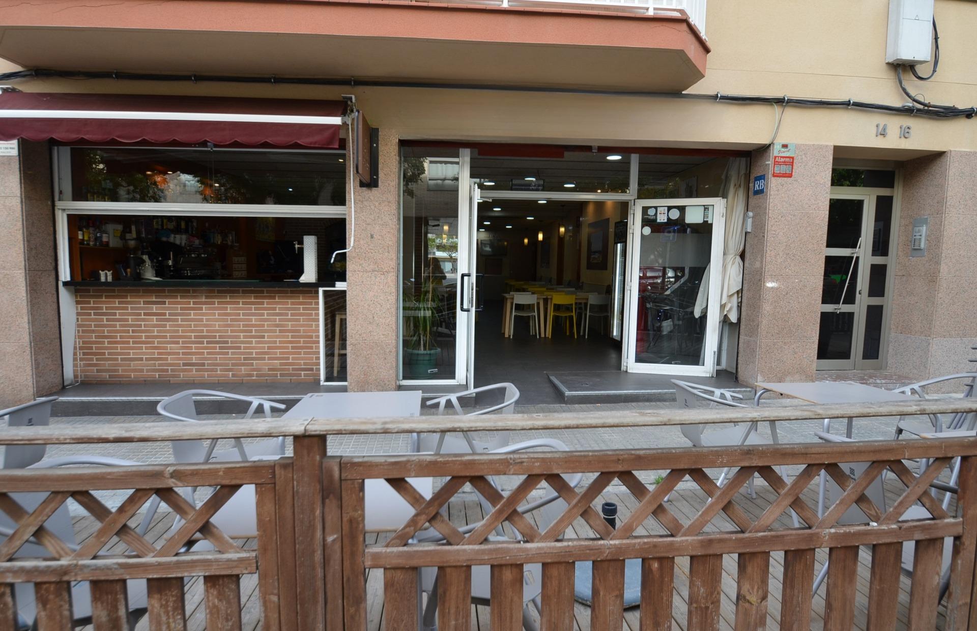 Ref. 03-22546/1098 – Restaurante en traspaso. Pleno rendimiento