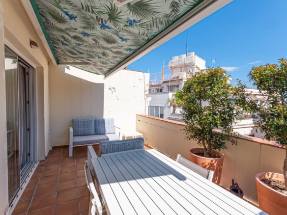Ref. 11425/1045 - Atico en pleno corazón de Sitges con 3 terrazas y vistas al mar