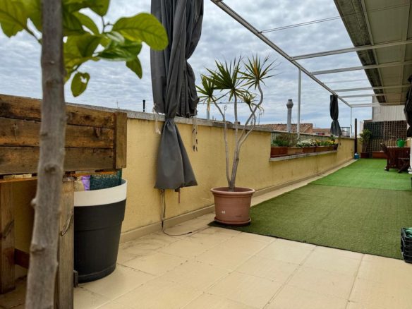 Ref. 30-111P413/1649 - Ático con terraza privada en el centro de Vilanova