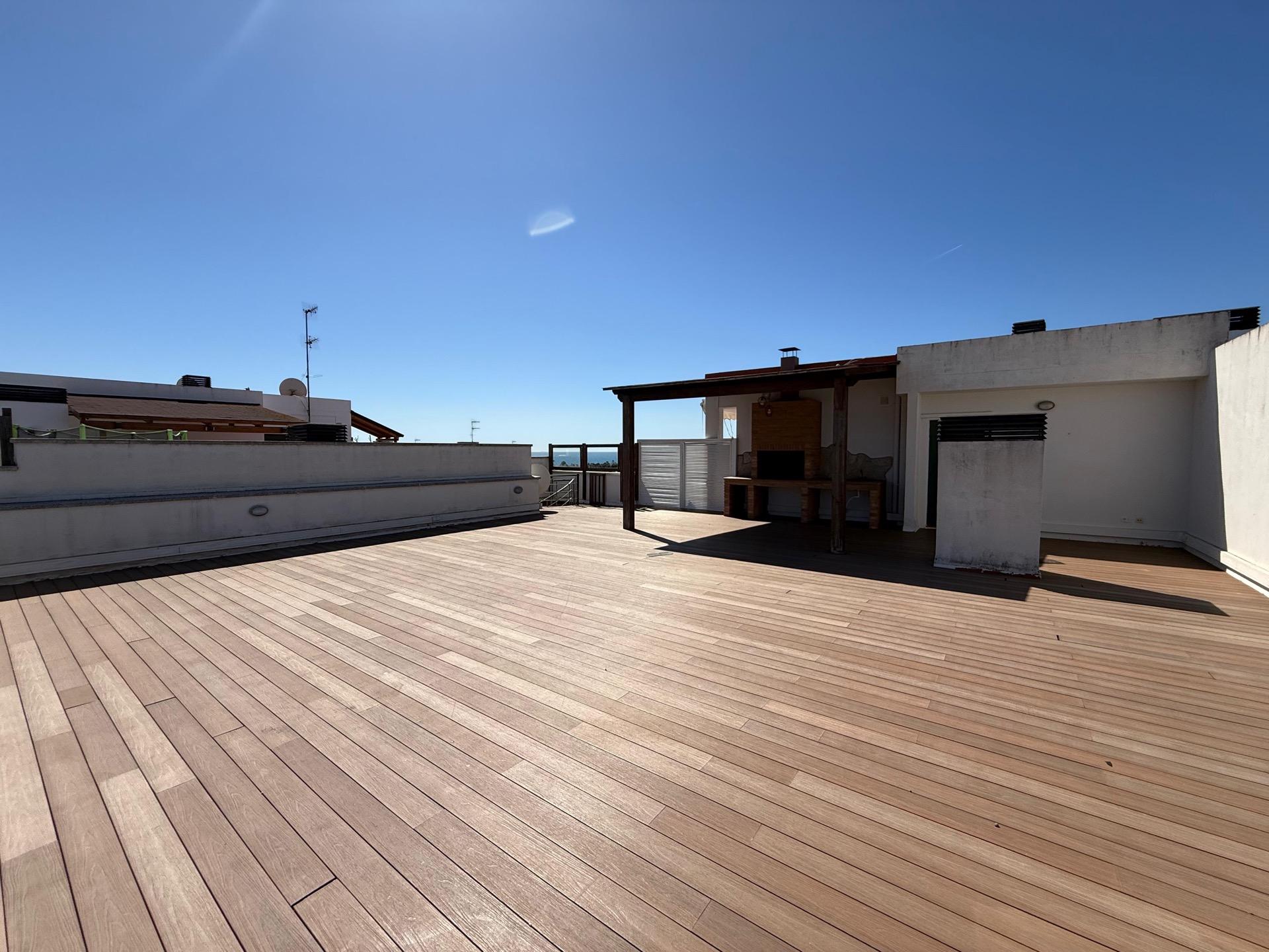 Ref. 61-PV358/5142 – Ático con Gran Terraza y Vistas al Mar