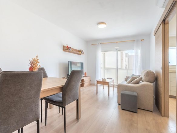 Ref. 81-PONT-0133/7704 - Tu primer piso en Vilanova: reformado, luminoso y con espacio para vivir y teletrabajar