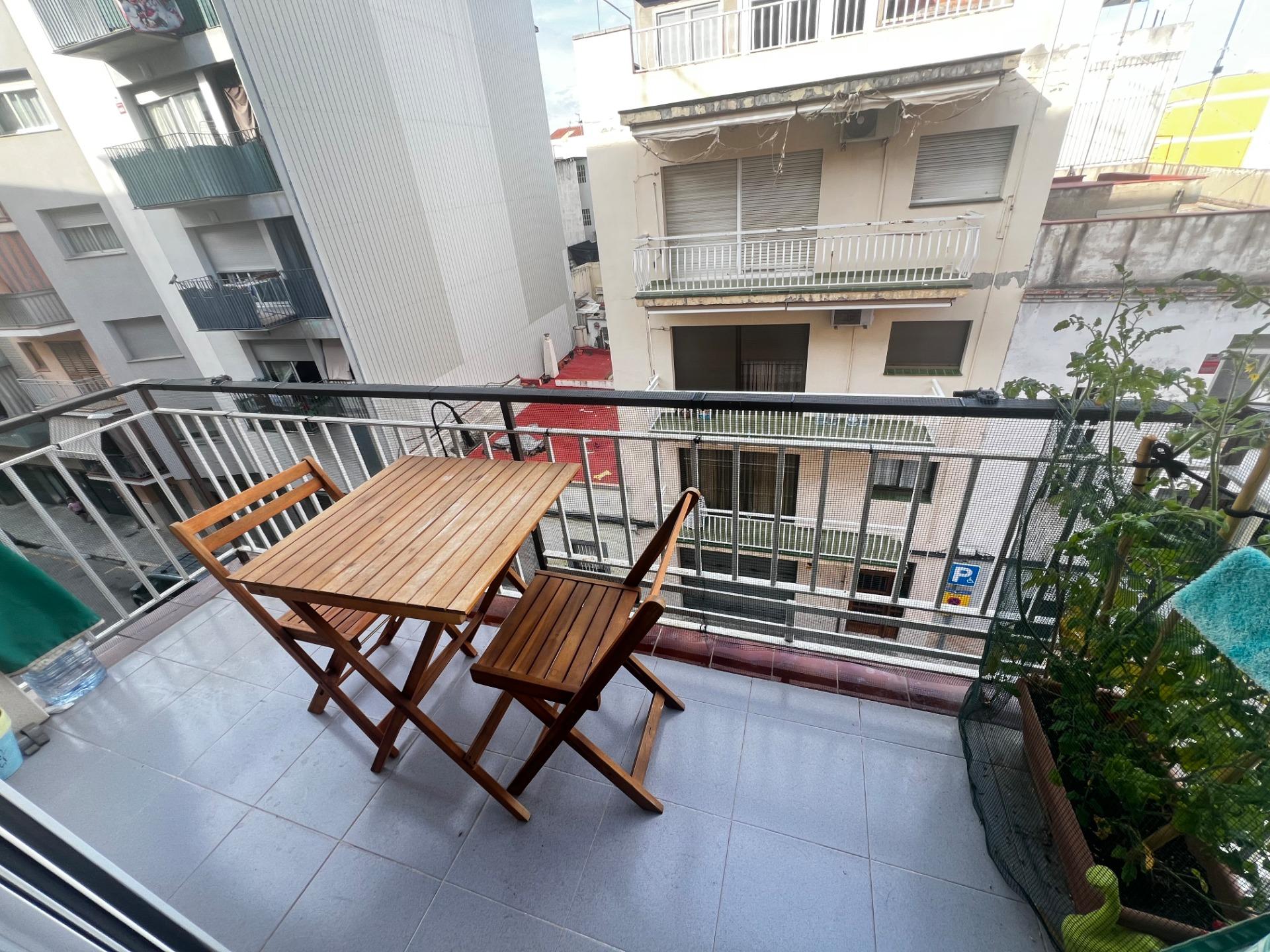 Ref. 14-5285/1213 – RENOVATED APARTMENT IN SANT JOAN – VILANOVA I LA GELTRÚ